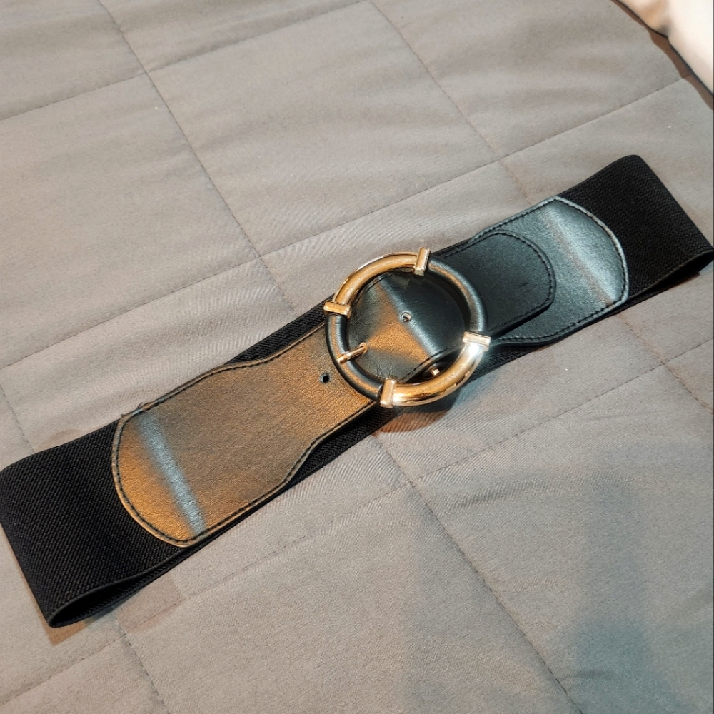 Vince Camuto belt black size small
